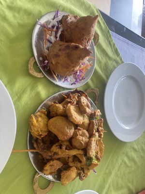 Samosa & Vegetable pakora   at Ganesh Indian Restaurant in Cat Ba