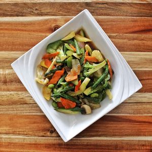 Papa Wu’s Vegetable Stir Fry at V.L.C Vegan Eatery in Orlando