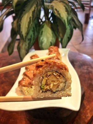 Papa Wu's Kitchen Creations: Monthly Specials! September: Tu-Na Topper Roll at V.L.C Vegan Eatery in Orlando
