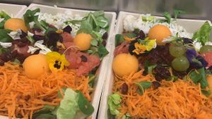 fresh salad at Ô Bistrot Nature in Pointe-a-pitre