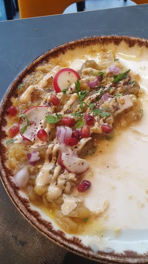 Berenjena asada con salsa de tahini, Granada at Barganzo in Madrid