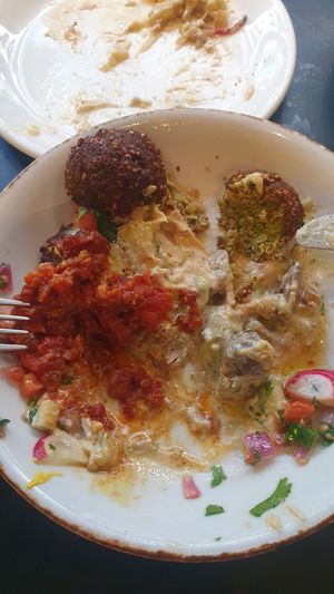 Plato de falafel, exquisito at Barganzo in Madrid