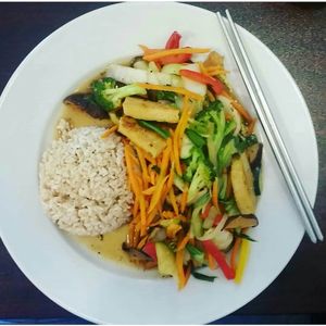 Grilled Tofu Curry Stir at Amitabul in Chicago