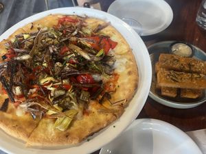 pizza + polenta chips❤️  at Pizza Farro in Windsor