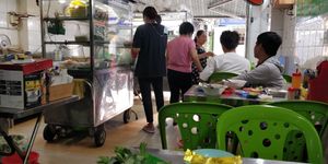 Authentic mum's street kitchen at Pho Chay Nhu in Ho Chi Minh City