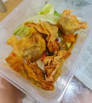 Omni Meat Fried Dumpling ~ 8/6/22 at Daily Green 吉祥素 - Blk 721 Ang Mo Kio in Northeast Singapore