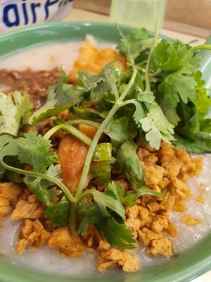 Good portion ~ Circuit Breaker Period Phase 2 at Daily Green 吉祥素 - Blk 721 Ang Mo Kio in Northeast Singapore