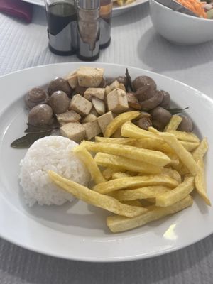 Tofu & mushroom  at Snack Bar 15 in Tomar