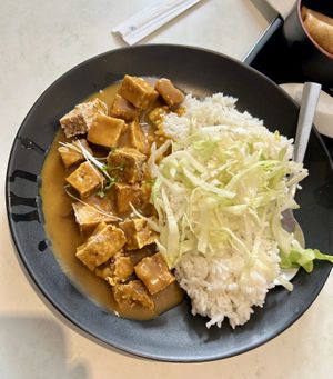 Tofu curry  at Pompoko in Brighton