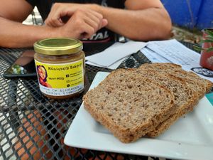 "Pumpernickel " and sweet spread at Monique's Bakery and Cafe de Alta Nutrición in Merida