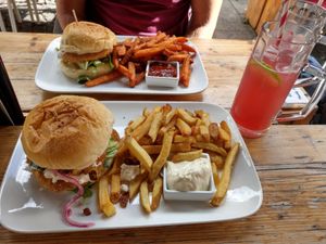 Hausgemachte Limonade dazu.. at Freddy Schilling in Cologne