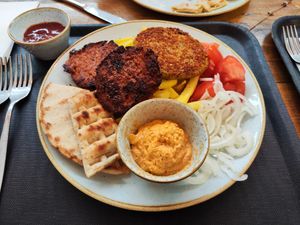 Gyros plate by Taste of Mykonos at Freiruum in Zug