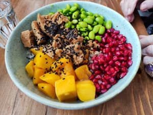 Poké bowl - "meat" was mediocre at Freiruum in Zug