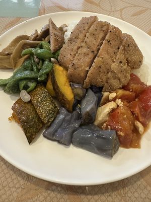   at Guó Xiāng Yuán SùShí 國香園素食 in Hualien