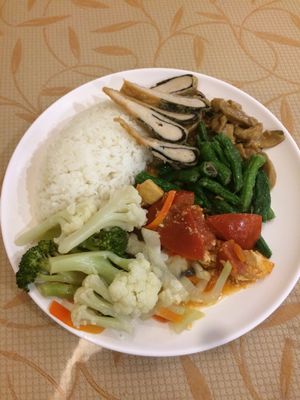 70NTD only for this big and various plate.😄 at Guó Xiāng Yuán SùShí 國香園素食 in Hualien