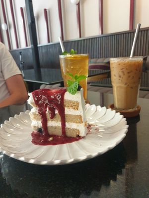 Blueberry Lime cake at Downtown - Vegan Garden Restaurant in Chiang Mai