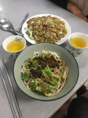 Rice noodles and rice. Very tasty! at Ā Hóng SùShí 阿鴻素食 in Hengchun