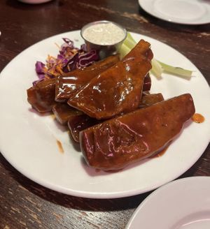 Delicious vegan BBQ Wings + Vegan Ranch Dressing  #Veganuary at The Chicago Diner - Lakeview in Chicago