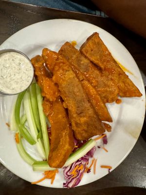 Buffalo wings  at The Chicago Diner - Lakeview in Chicago