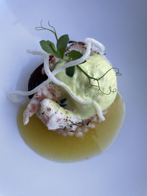 Waanzinnig voorgerecht met curryespuma, vegan schrimp & mangoazijn   at 1910  in Eindhoven