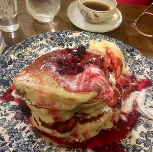 Pancake with wild berries and greek coffe with Oooozo! Lecker! at Bizou Cafe in Corfu