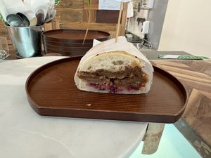 Sandwiches mit Saitan   at Root Vegetarian in Cairns