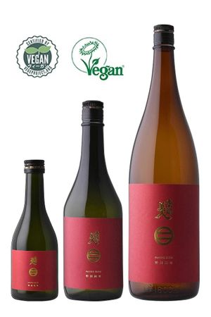 Vegan certified sake "Nanbubijin" at Kasanegasane in Hiroshima