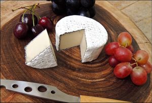 Camembert black ash trufado at Ecozy in Sao Paulo