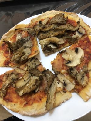 Mushroom pizza  at Cute Gastro Pub in Izmir