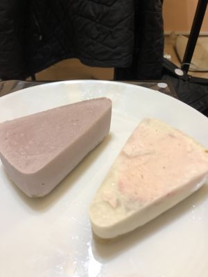 Strawberry and lemon cheesecake  at Cute Gastro Pub in Izmir