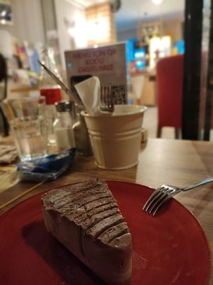 Chocolate cheesecake at Cute Gastro Pub in Izmir