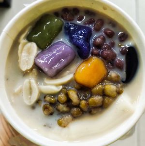 Nice desserts, recommended at Nine Fresh 九鲜 - Toa Payoh in Central Singapore