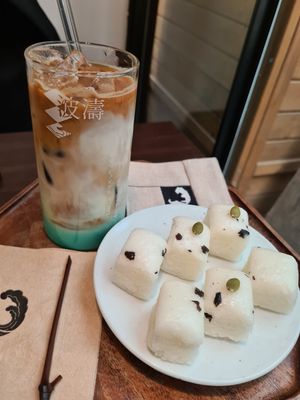  at Cafe Pado - 카페 파도 in Seoul