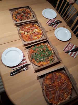 Veganske pizzaer take-away at Eda's in Kongens Lyngby