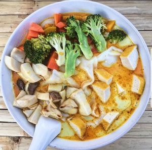 Vegan Khao Soi (from official Instagram) at Khao Soi Jitlut in Pai