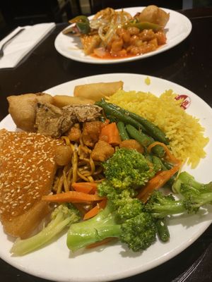 Yummy buffet options  at Su Vegan Buffet in West London
