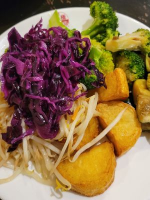 Healthier options at the buffet- quite oily at Su Vegan Buffet in West London