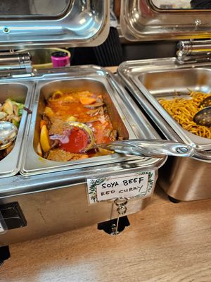 Soya beef red curry at Su Vegan Buffet in West London