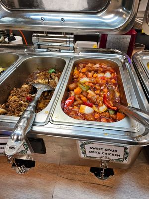 Sweet sour soy chicken at Su Vegan Buffet in West London