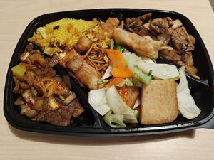 Too good to go box at Su Vegan Buffet in West London