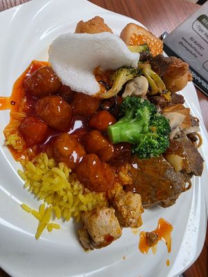 Sweet and sour was epic! at Su Vegan Buffet in West London