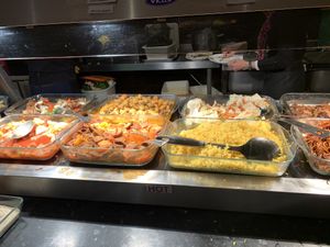 Hot buffet at Su Vegan Buffet in West London