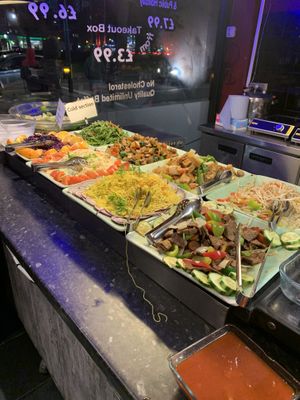 Cold buffet at Su Vegan Buffet in West London
