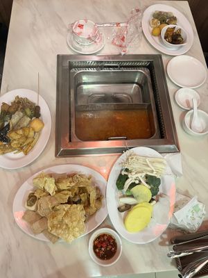 Tomato soup (nice!)  at Yi Guo Tian Xia 一锅天下 in Skudai