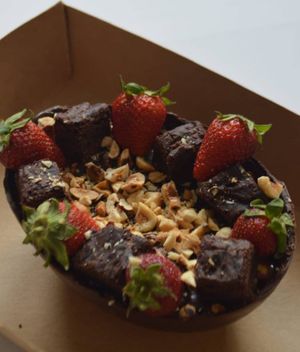 Brownie, brigadeiro, strawberry and hazelnut at Lettuce B in Torres Vedras