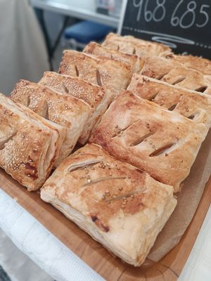 "Ham" and "Cheese", minced "meat" puff pastry at Lettuce B in Torres Vedras