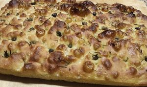 Focaccia at Lettuce B in Torres Vedras