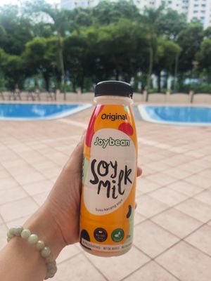 Bottled soya milk at Jollibean - Raffles Place in Central Singapore