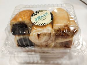 3 flavours mini rolls at Jollibean - Raffles Place in Central Singapore