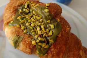 Brioche con ripieno al pistacchio.  at Zia Esterina in Garbagnate Milanese